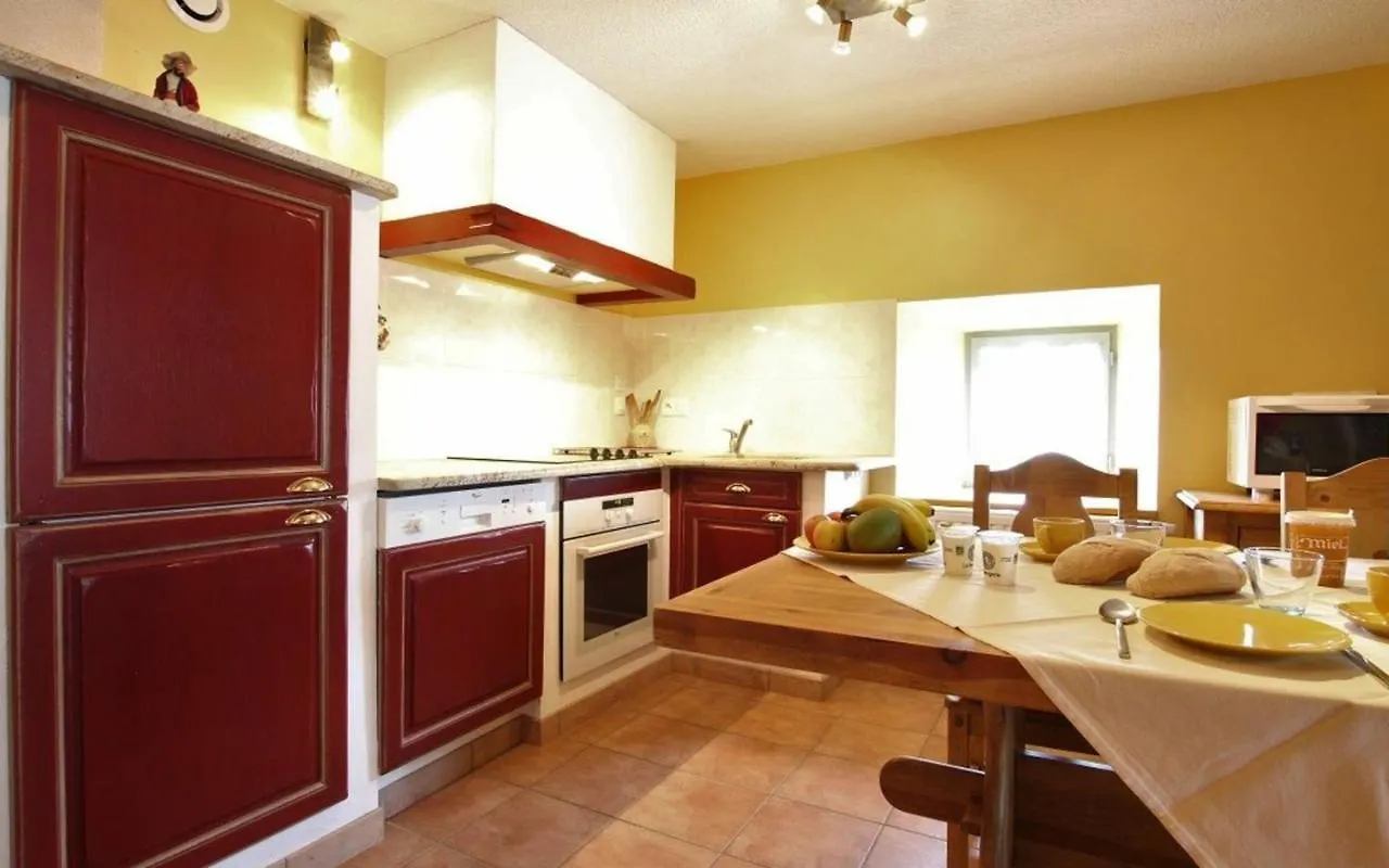 Gite De Charme En Auvergne, Ideal Pour Detente Et Activites, Tout Confort, Jardin, Wifi Et Equipements Bebe - Fr-1-582-12 Ouides Holiday home